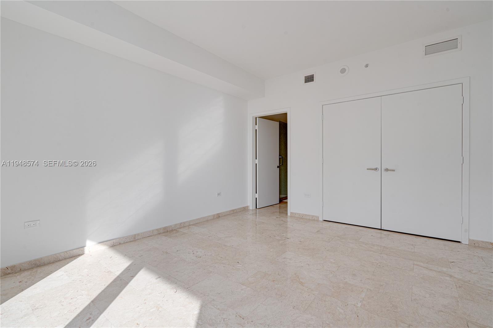 88 SW 7th St #1110, Miami FL 33130