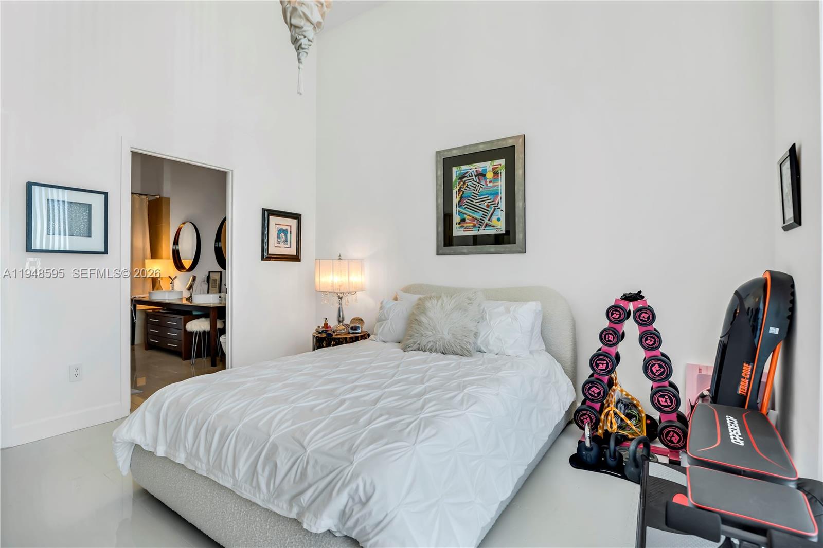 465 Brickell Ave #4106, Miami FL 33131