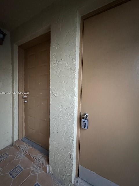 321 Lakeview Dr #105, Weston FL 33326
