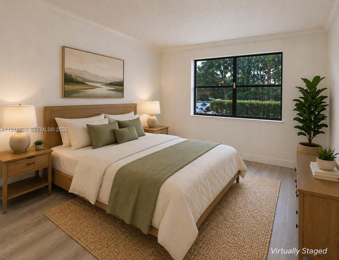 321 Lakeview Dr #105, Weston FL 33326