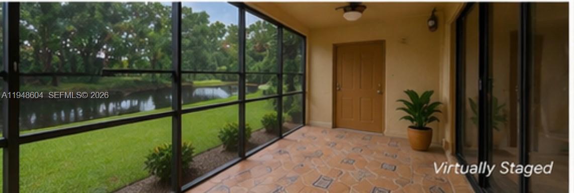 321 Lakeview Dr #105, Weston FL 33326