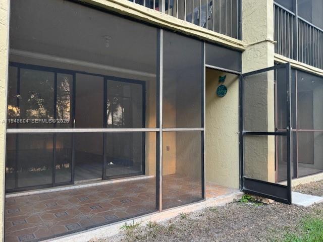 321 Lakeview Dr #105, Weston FL 33326