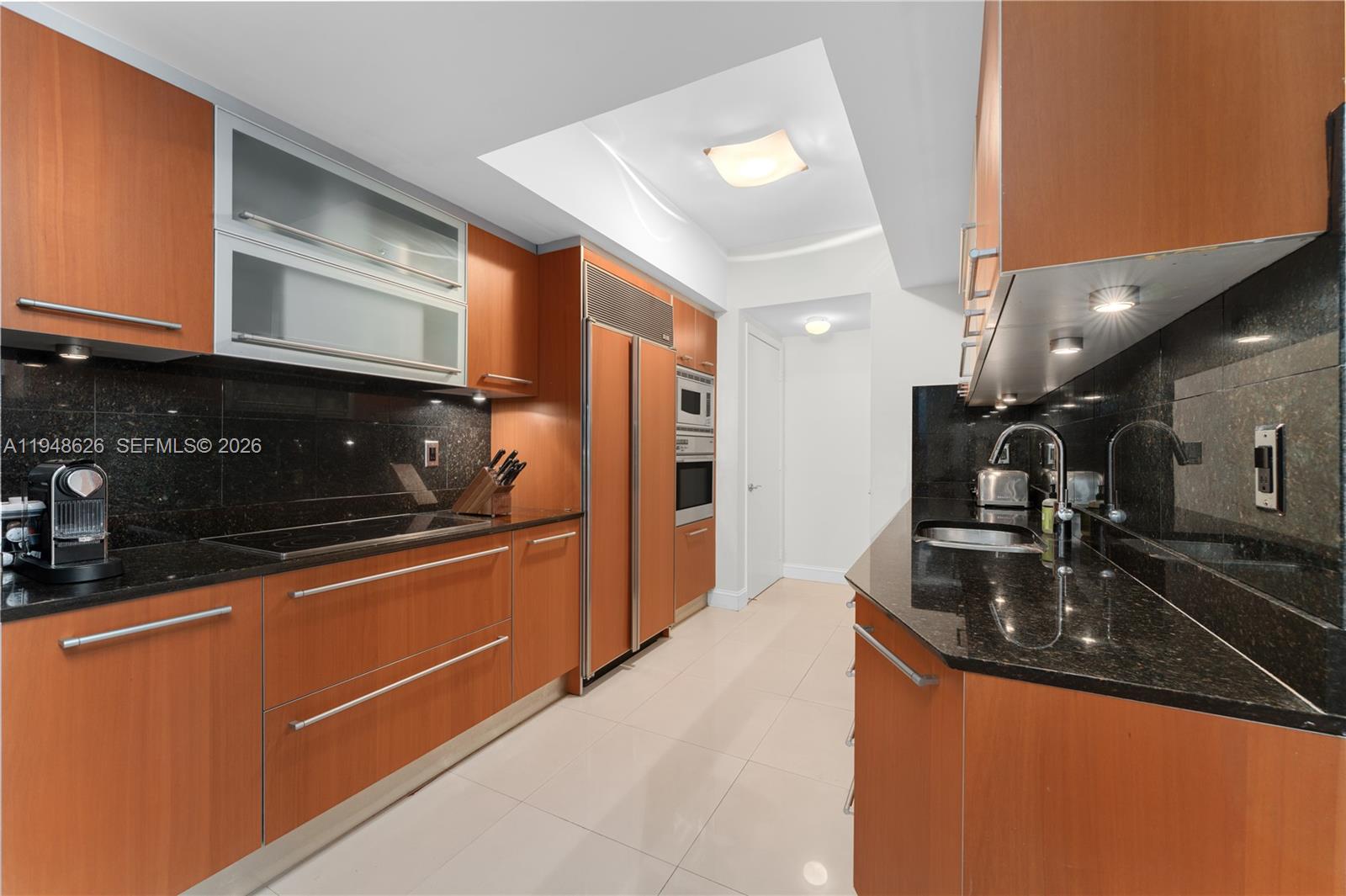 400 Alton Rd #2210, Miami Beach FL 33139