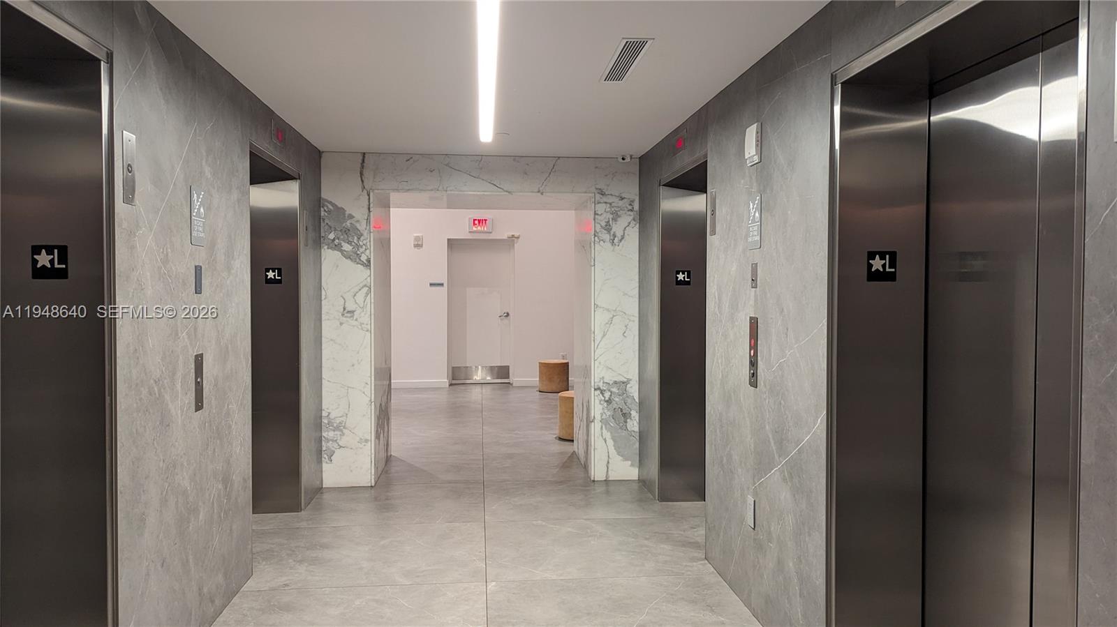 350 S Miami Ave #702, Miami FL 33130