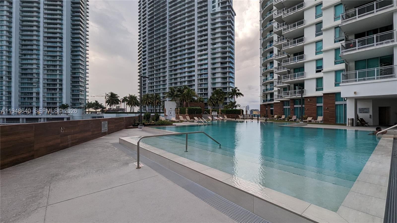 350 S Miami Ave #702, Miami FL 33130