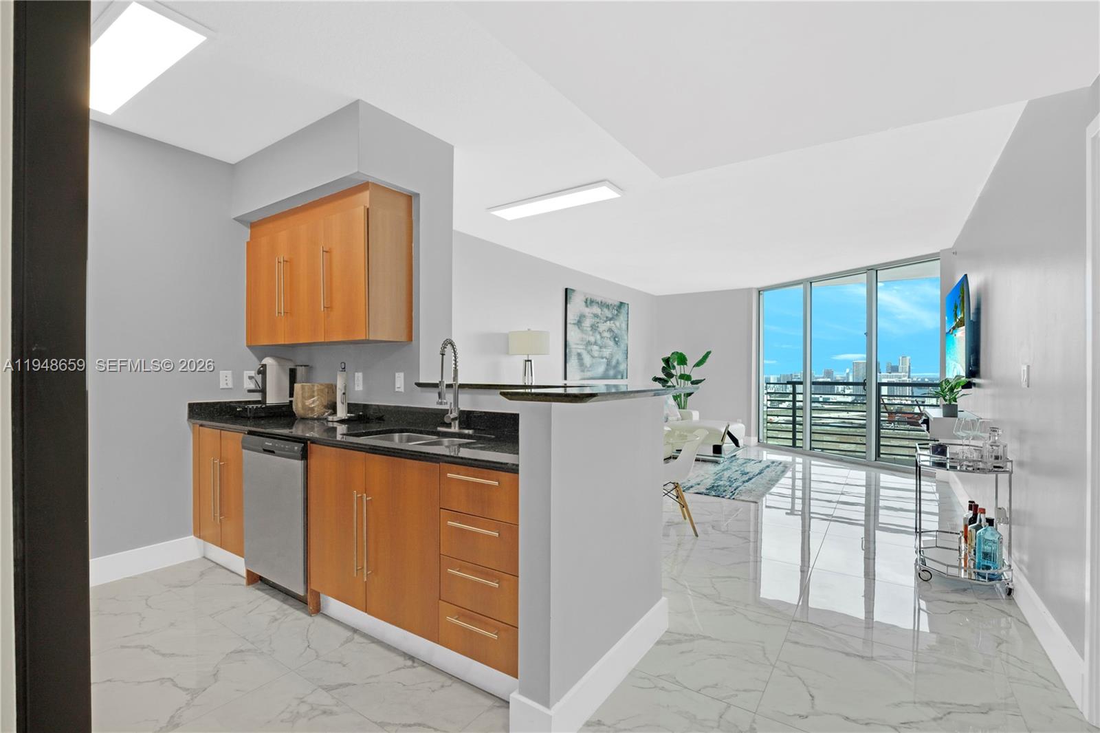335 S Biscayne Blvd #4104, Miami FL 33131