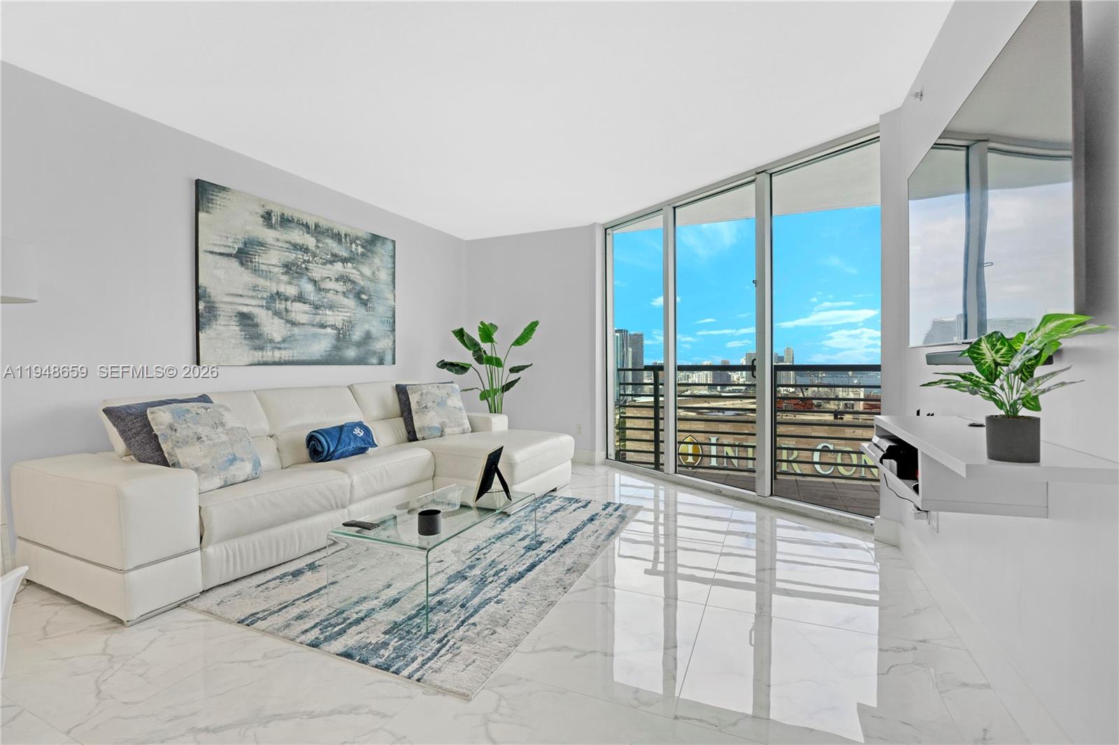 335 S Biscayne Blvd #4104, Miami FL 33131