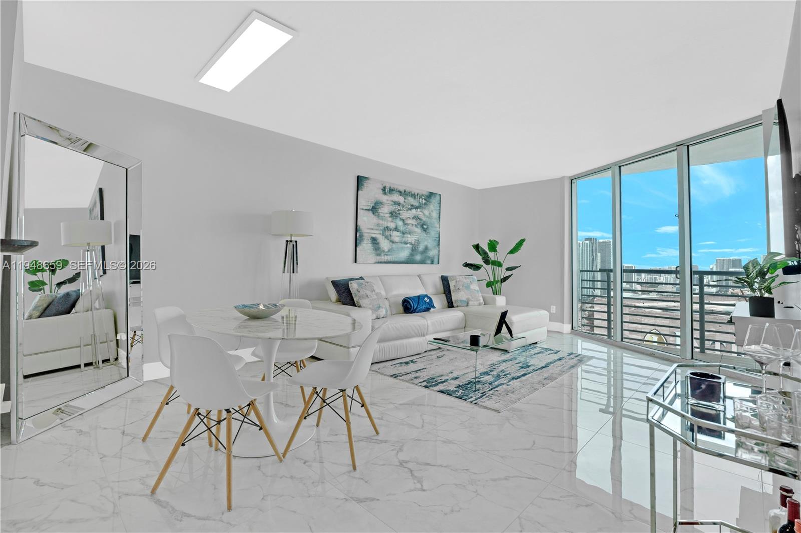 335 S Biscayne Blvd #4104, Miami FL 33131