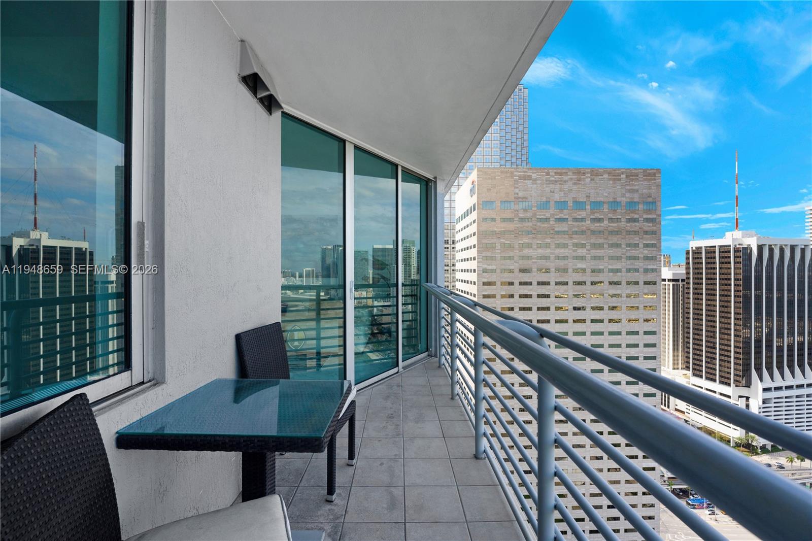 335 S Biscayne Blvd #4104, Miami FL 33131