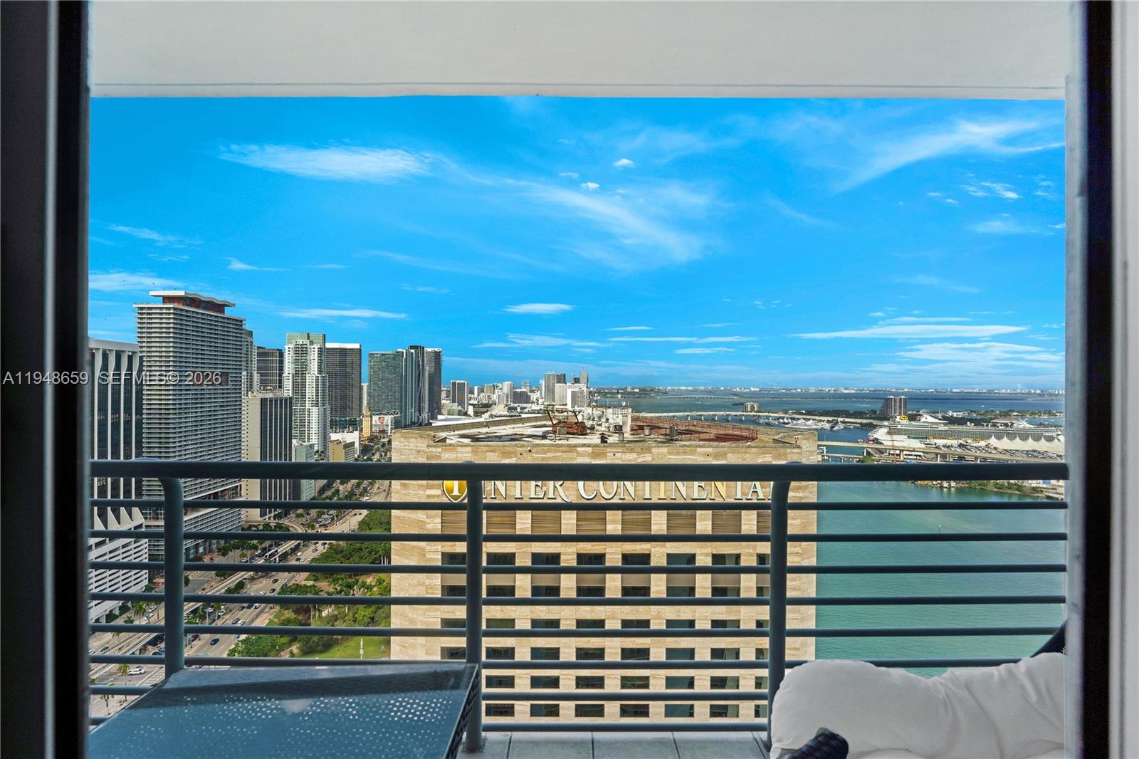 335 S Biscayne Blvd #4104, Miami FL 33131