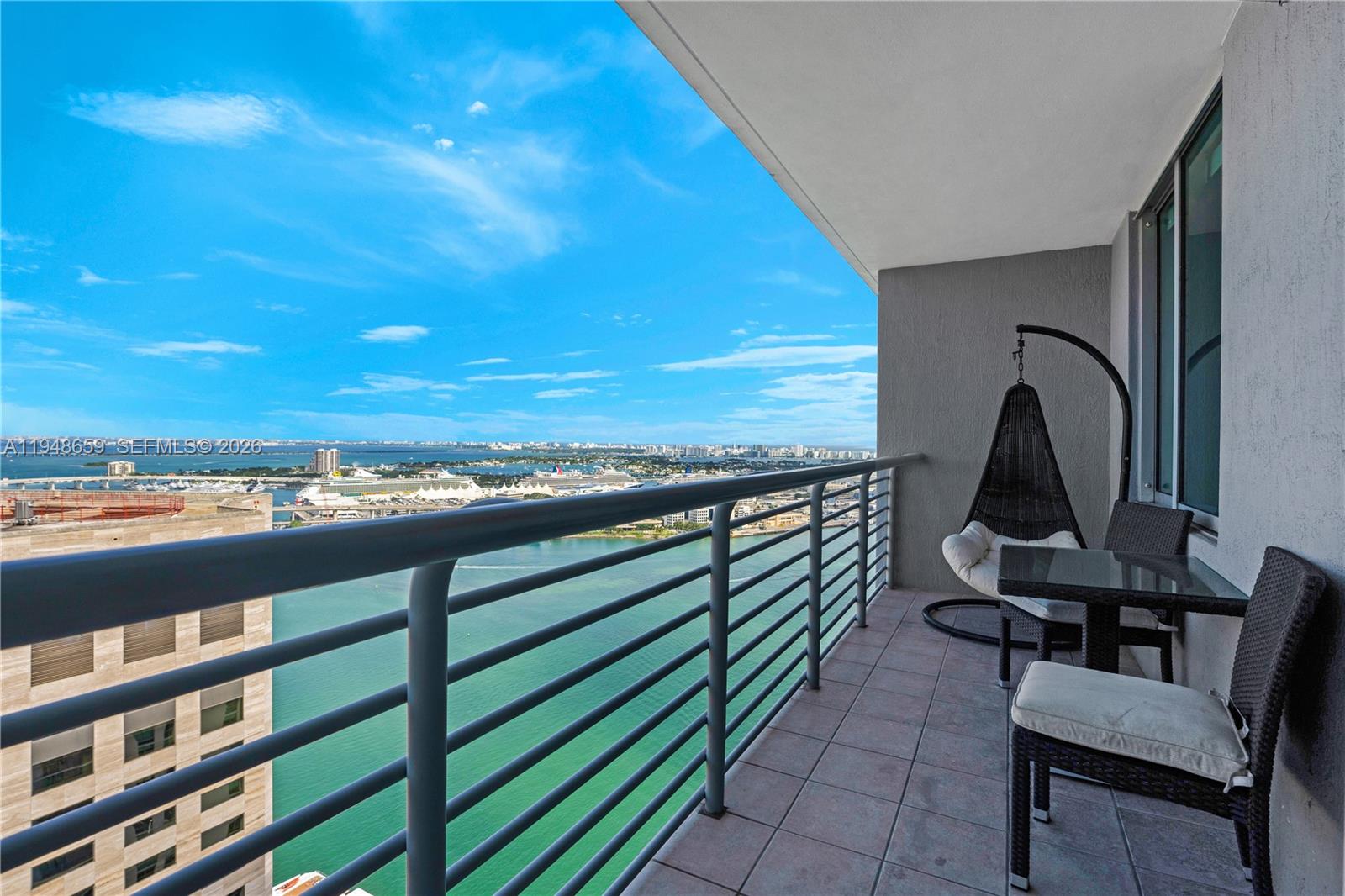 335 S Biscayne Blvd #4104, Miami FL 33131