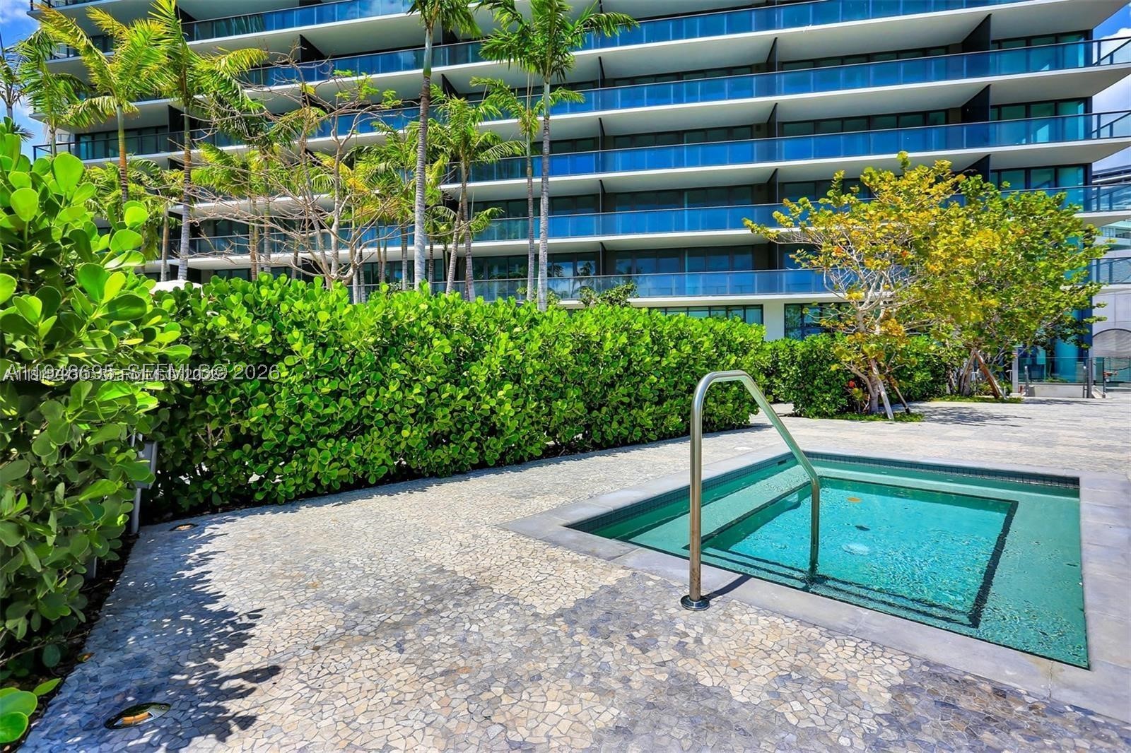 650 NE 32nd St #4306, Miami FL 33137