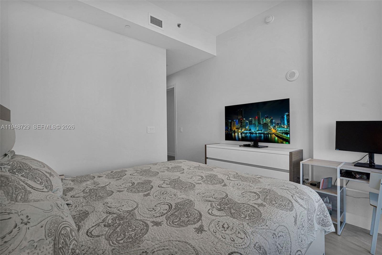16001 Collins Ave #3402, Sunny Isles Beach FL 33160