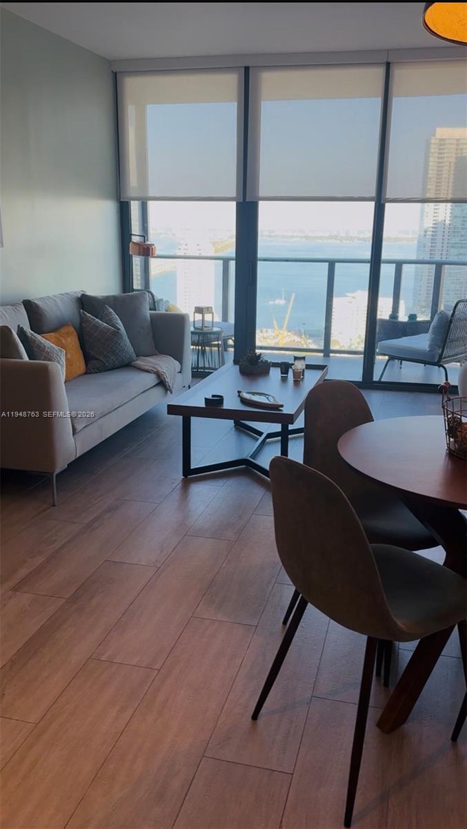 121 NE 34th St #3005, Miami FL 33137