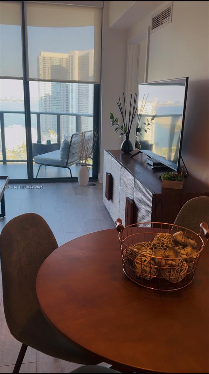 121 NE 34th St #3005, Miami FL 33137