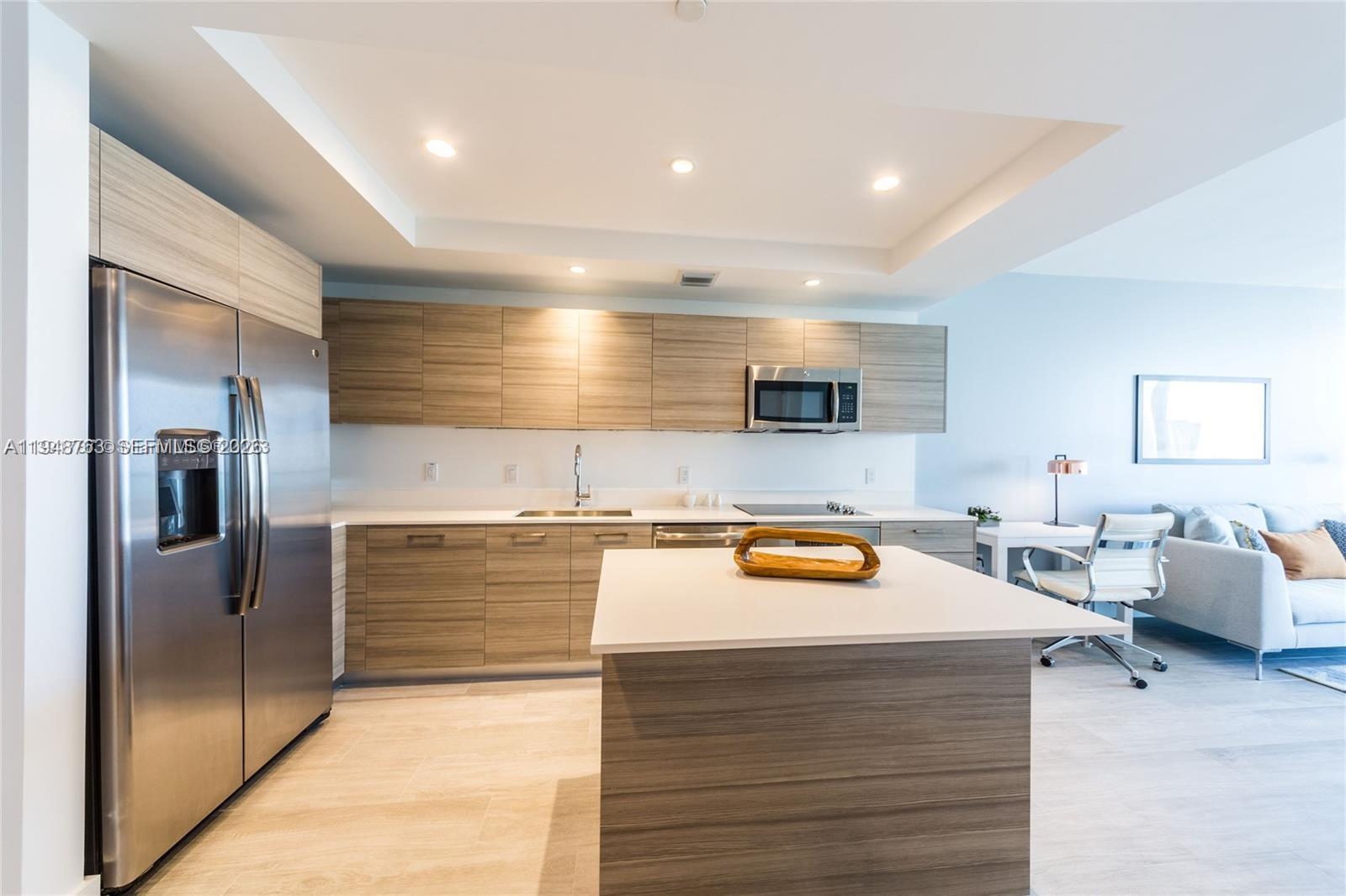 121 NE 34th St #3005, Miami FL 33137
