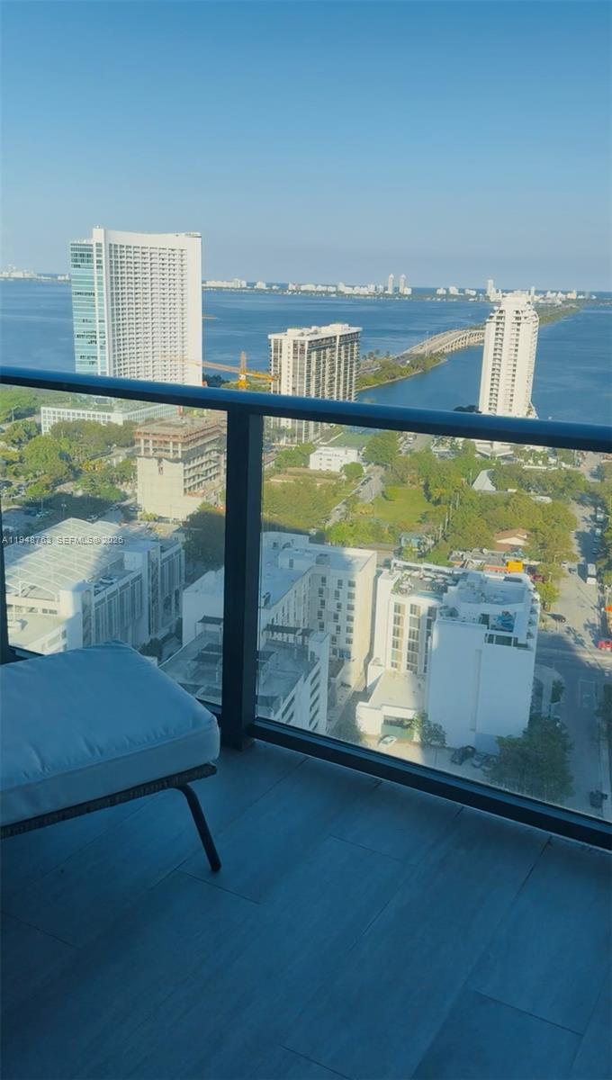 121 NE 34th St #3005, Miami FL 33137
