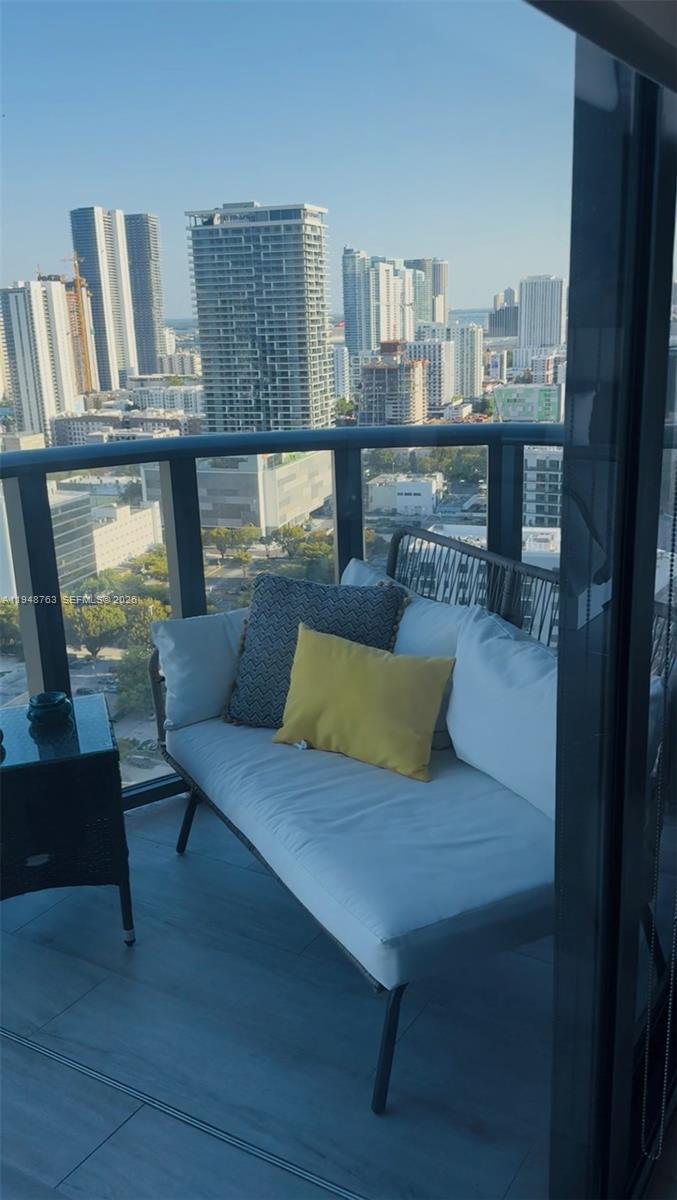 121 NE 34th St #3005, Miami FL 33137