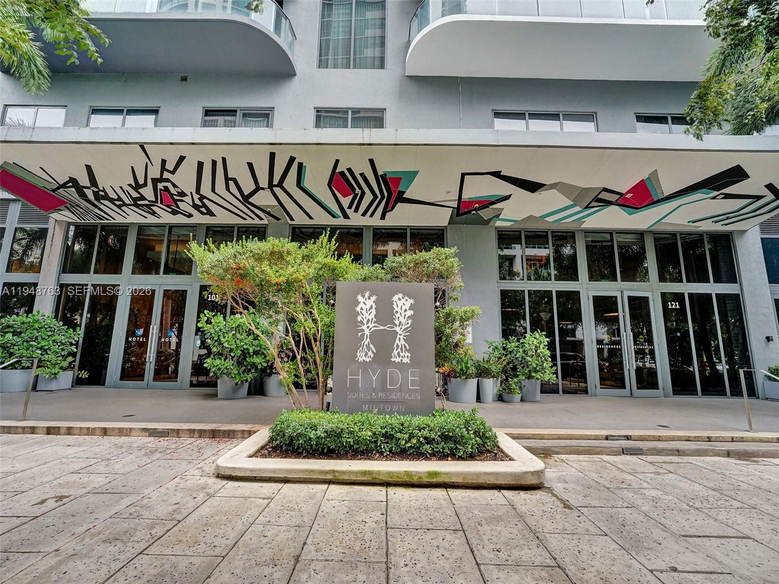 121 NE 34th St #3005, Miami FL 33137