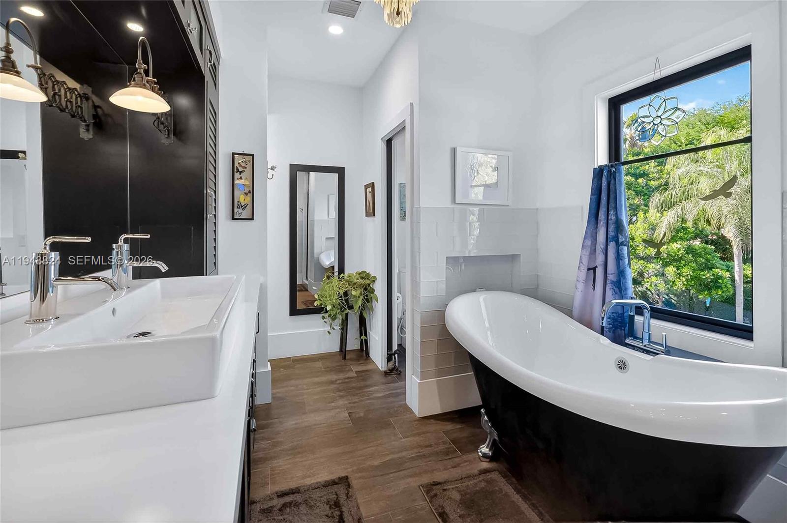1680 Onaway Dr, Coconut Grove FL 33133