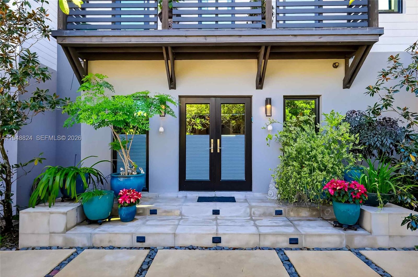 1680 Onaway Dr, Coconut Grove FL 33133