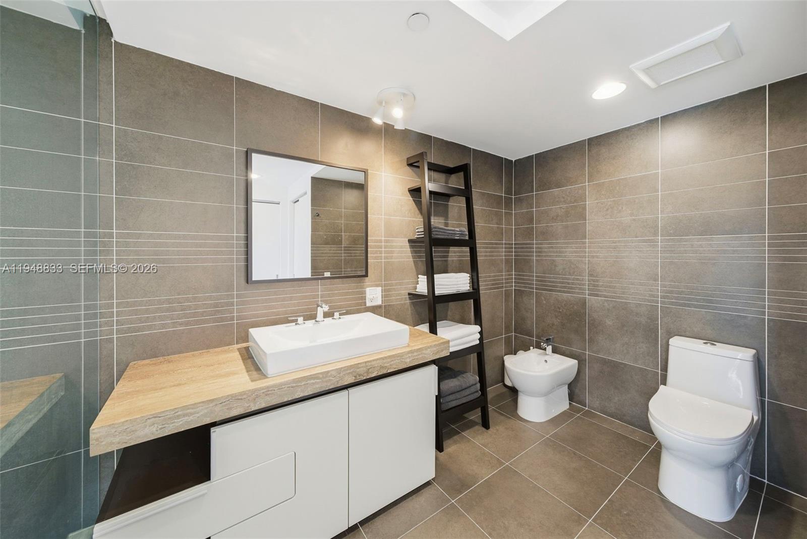 2155 Washington Ct #303, Miami Beach FL 33139