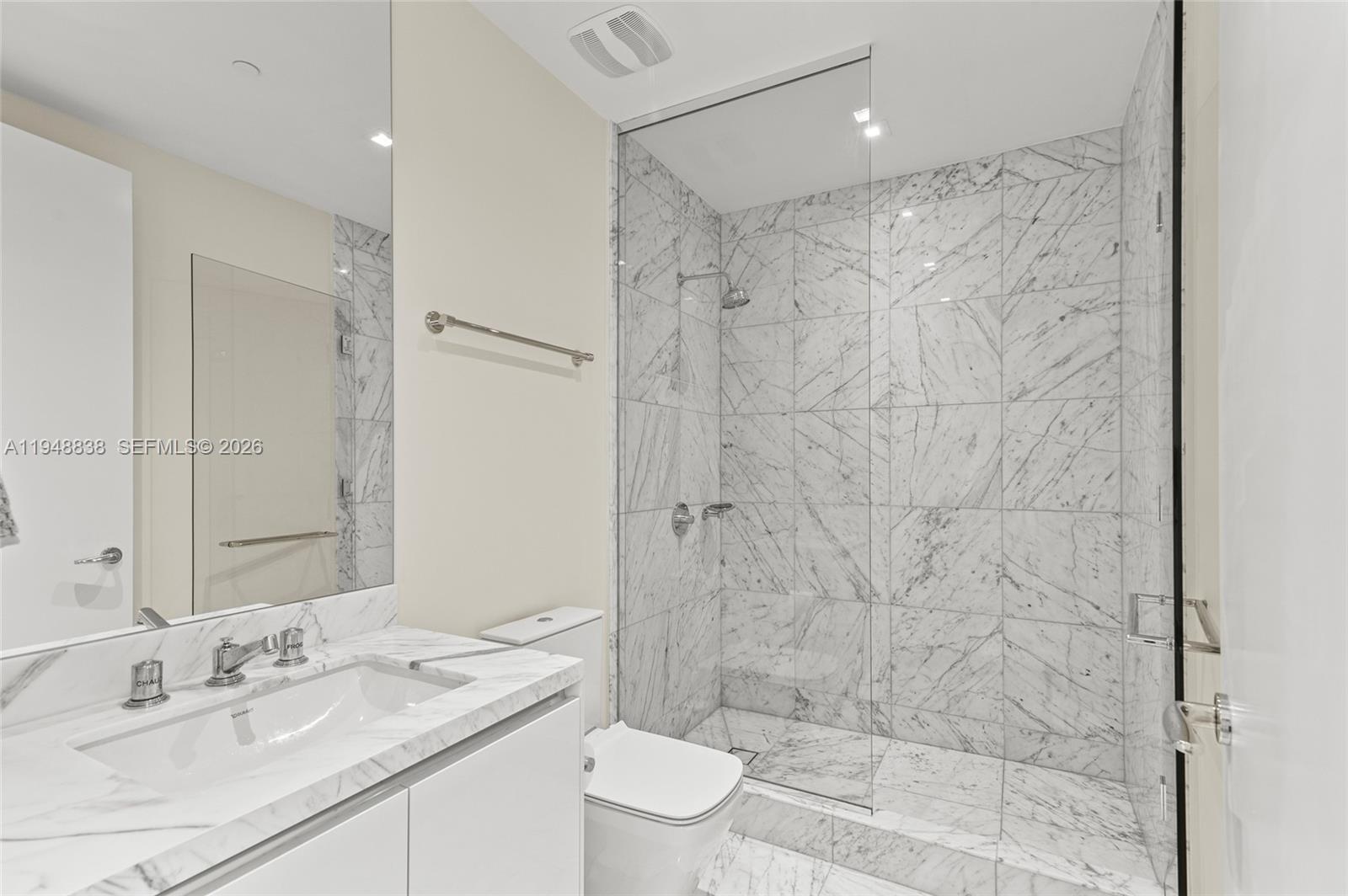 16901 Collins Ave #1203, Sunny Isles Beach FL 33160