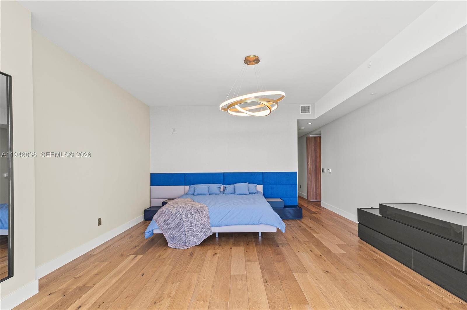 16901 Collins Ave #1203, Sunny Isles Beach FL 33160