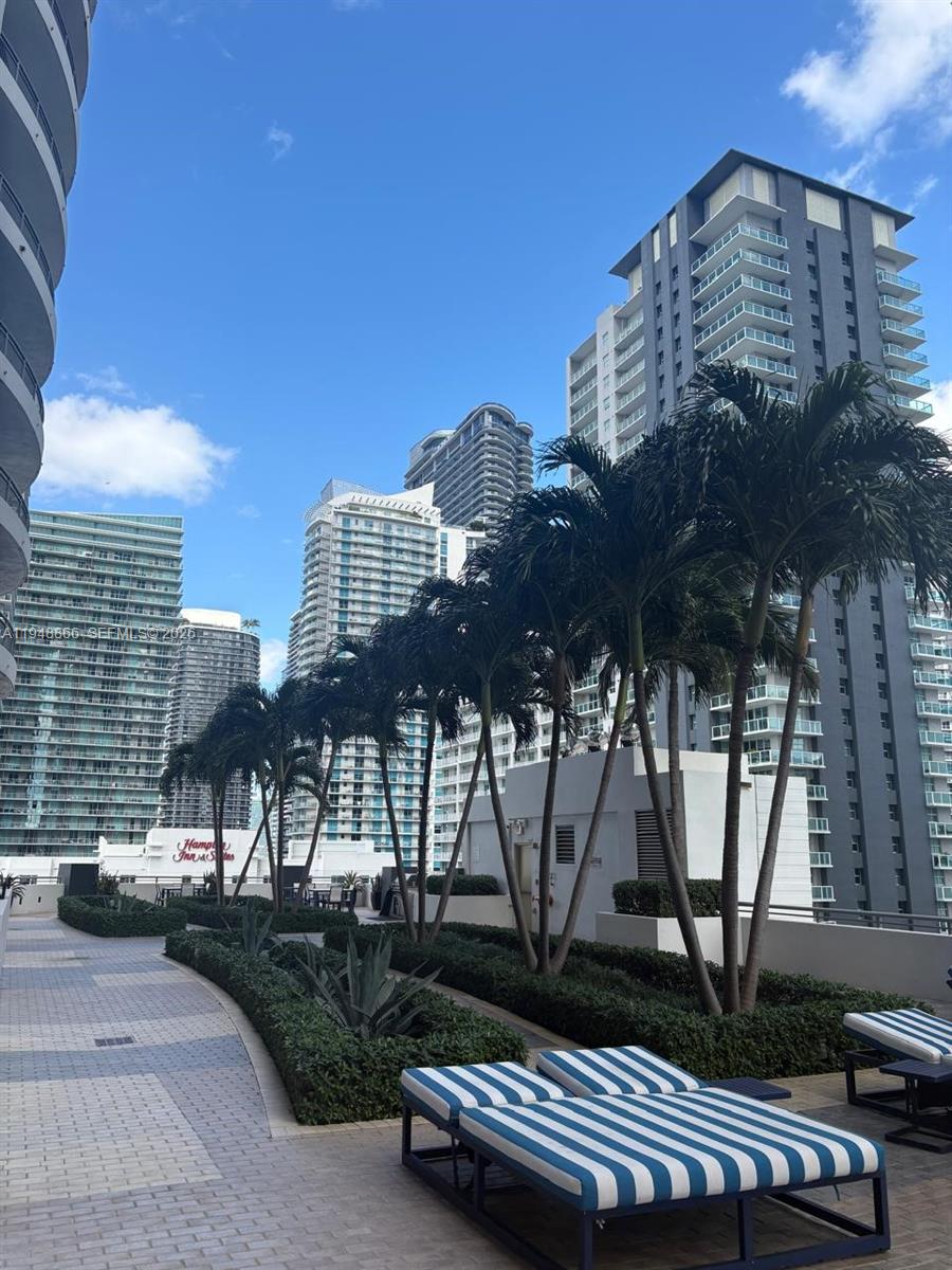 60 SW 13th St #3013, Miami FL 33130