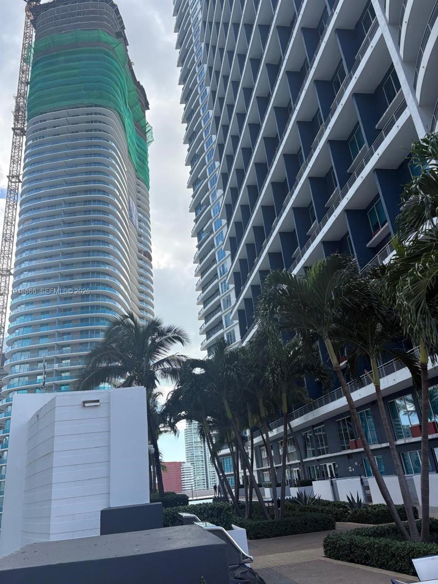 60 SW 13th St #3013, Miami FL 33130