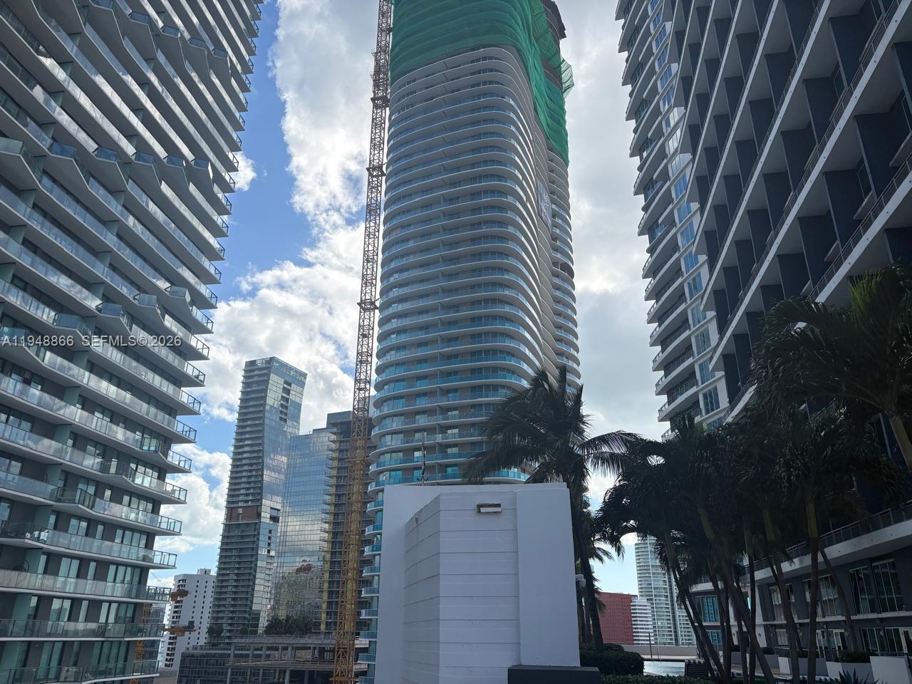 60 SW 13th St #3013, Miami FL 33130