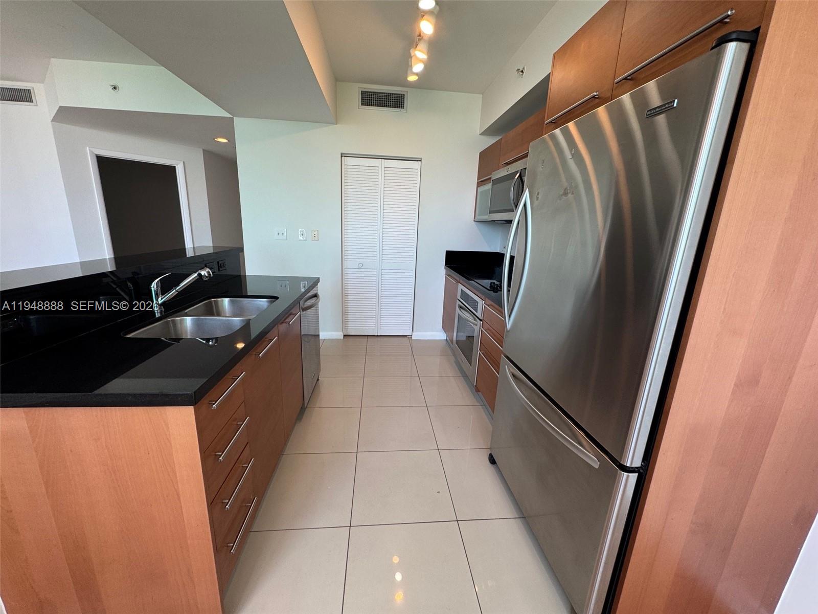 244 BISCAYNE BL #702, Miami FL 33132