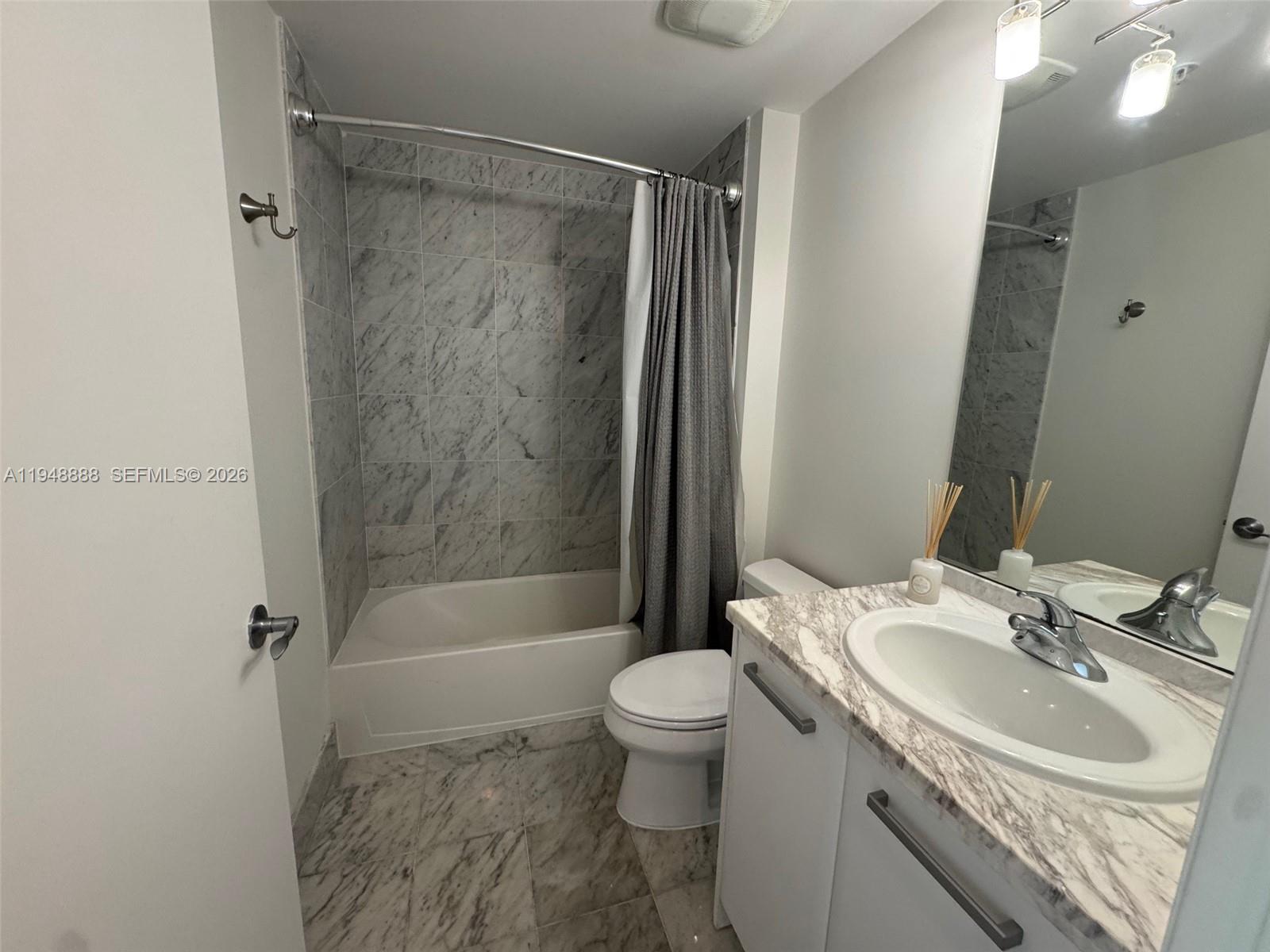 244 BISCAYNE BL #702, Miami FL 33132