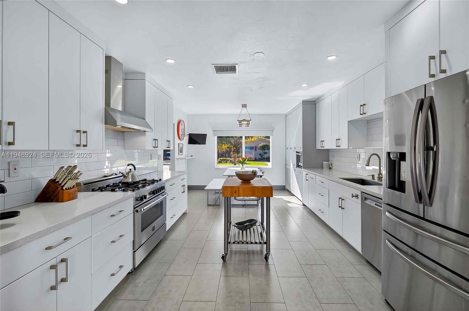 831 NE 109th St, Biscayne Park FL 33161