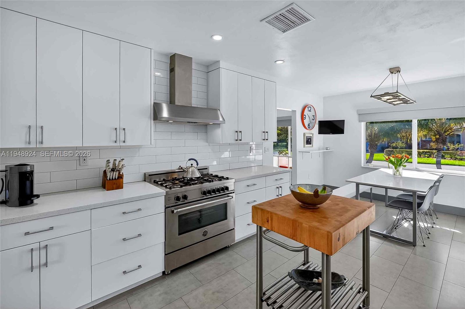 831 NE 109th St, Biscayne Park FL 33161