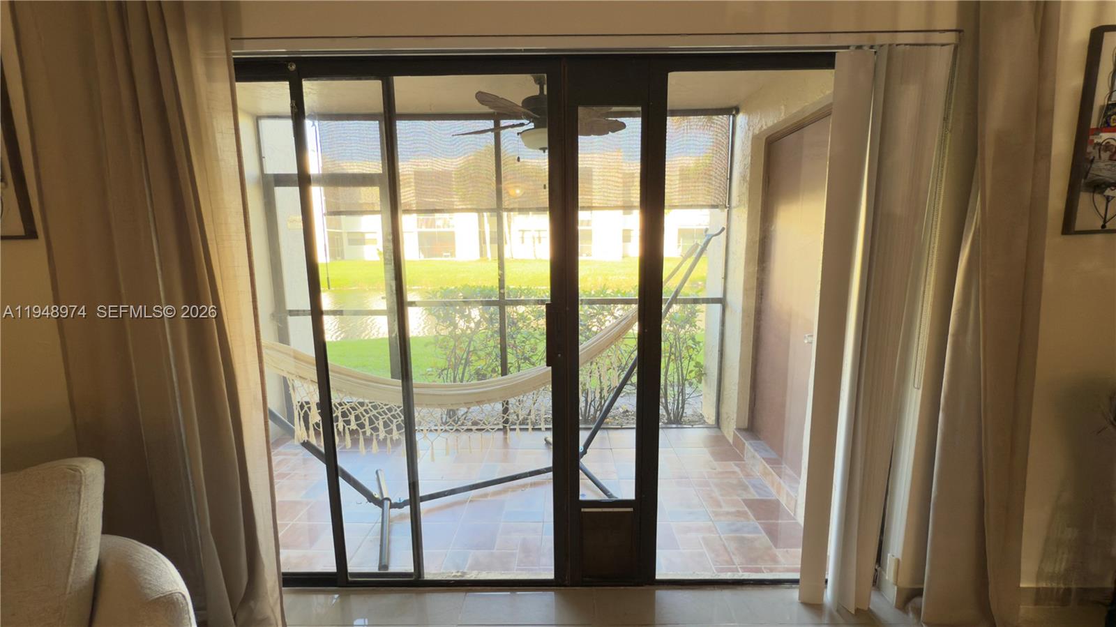 410 Lakeview Dr #103, Weston FL 33326