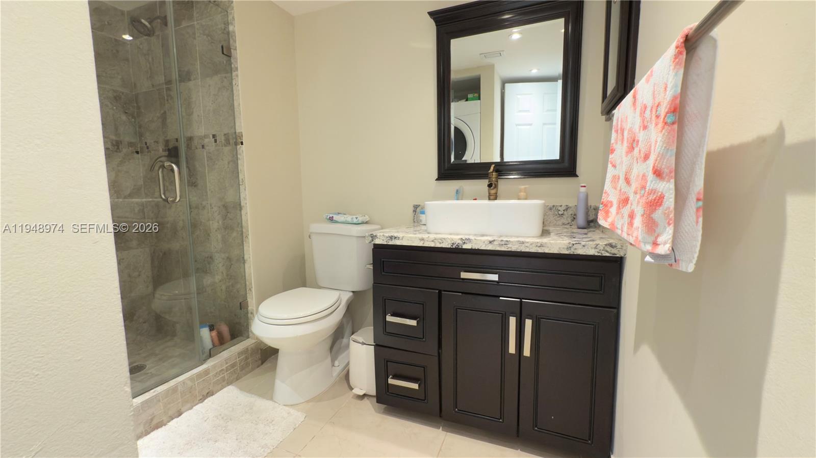 410 Lakeview Dr #103, Weston FL 33326