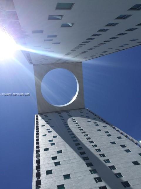 500 Brickell Ave #1704, Miami FL 33131