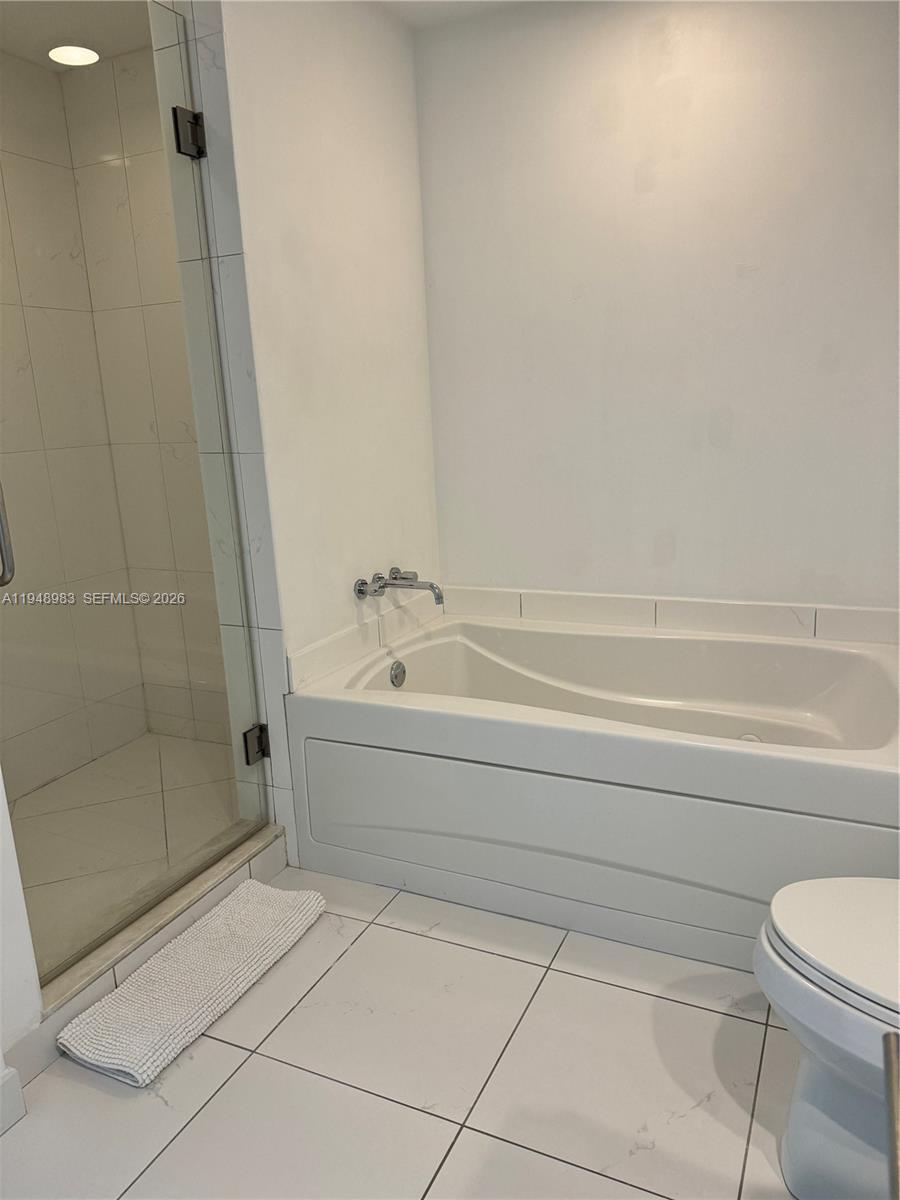 500 Brickell Ave #1704, Miami FL 33131