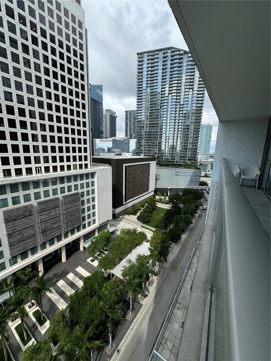 500 Brickell Ave #1704, Miami FL 33131