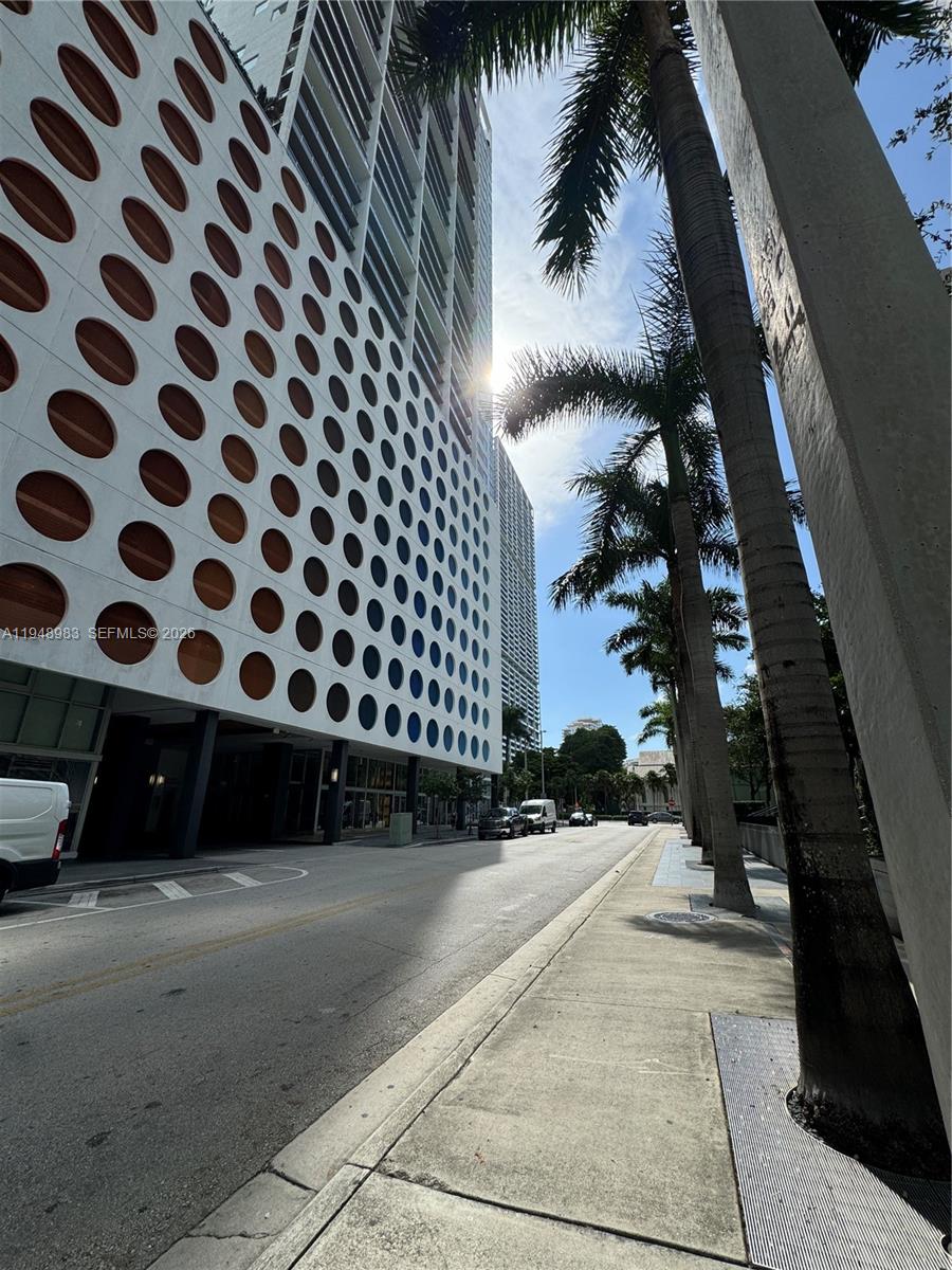 500 Brickell Ave #1704, Miami FL 33131