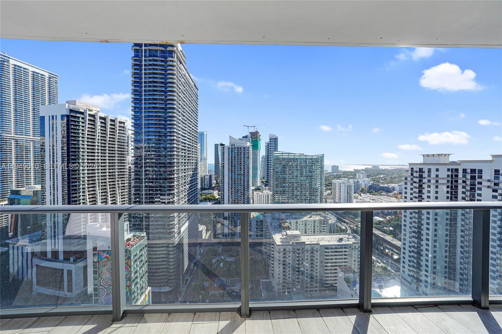 45 SW 9th St #3405, Miami FL 33130