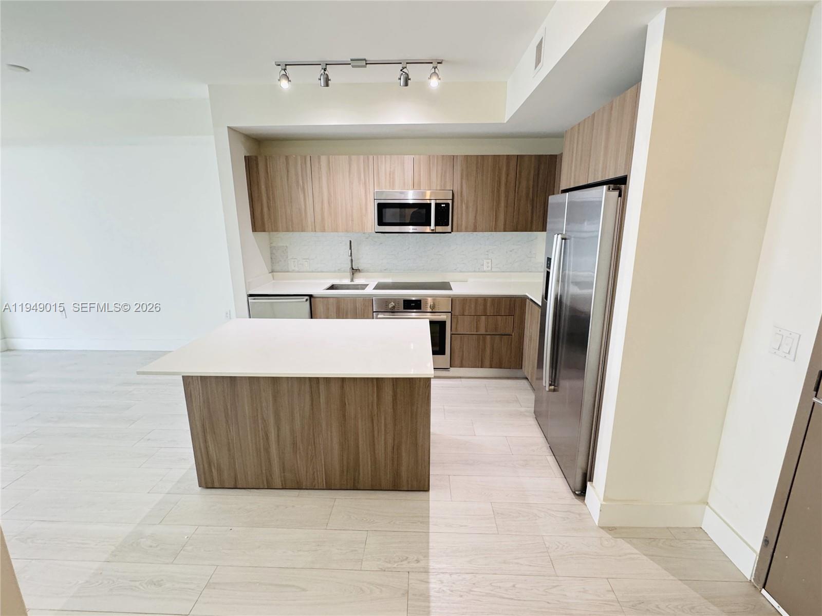 201 SW 17th Rd #603, Miami FL 33129