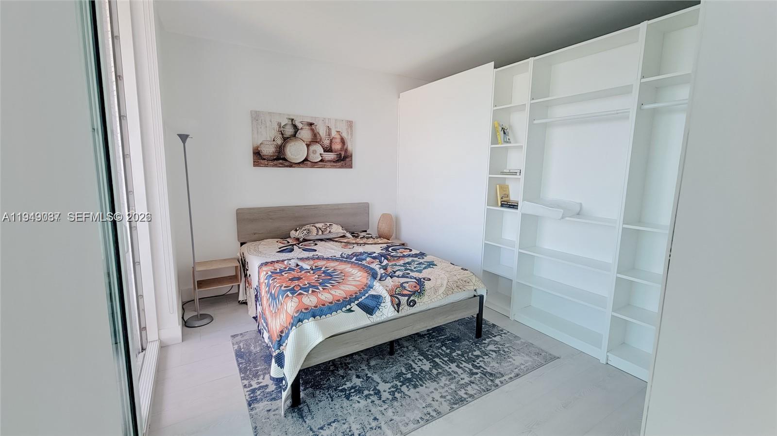 253 NE 2nd St #3305, Miami FL 33132