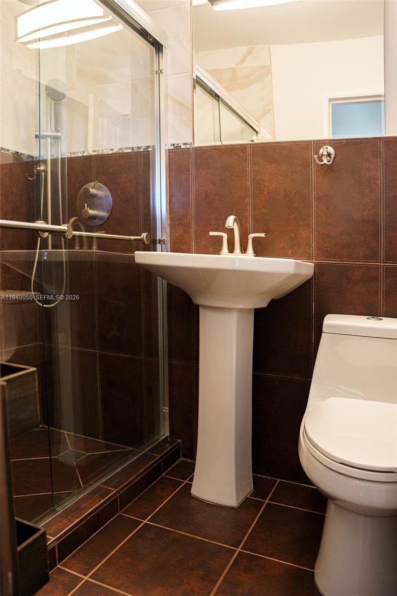 205 Ocean Blvd #0, Golden Beach FL 33160