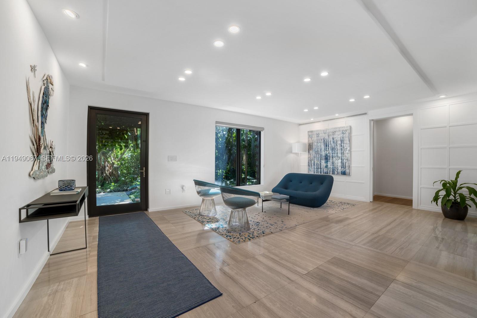 6840 Sunrise Pl, Coral Gables FL 33133