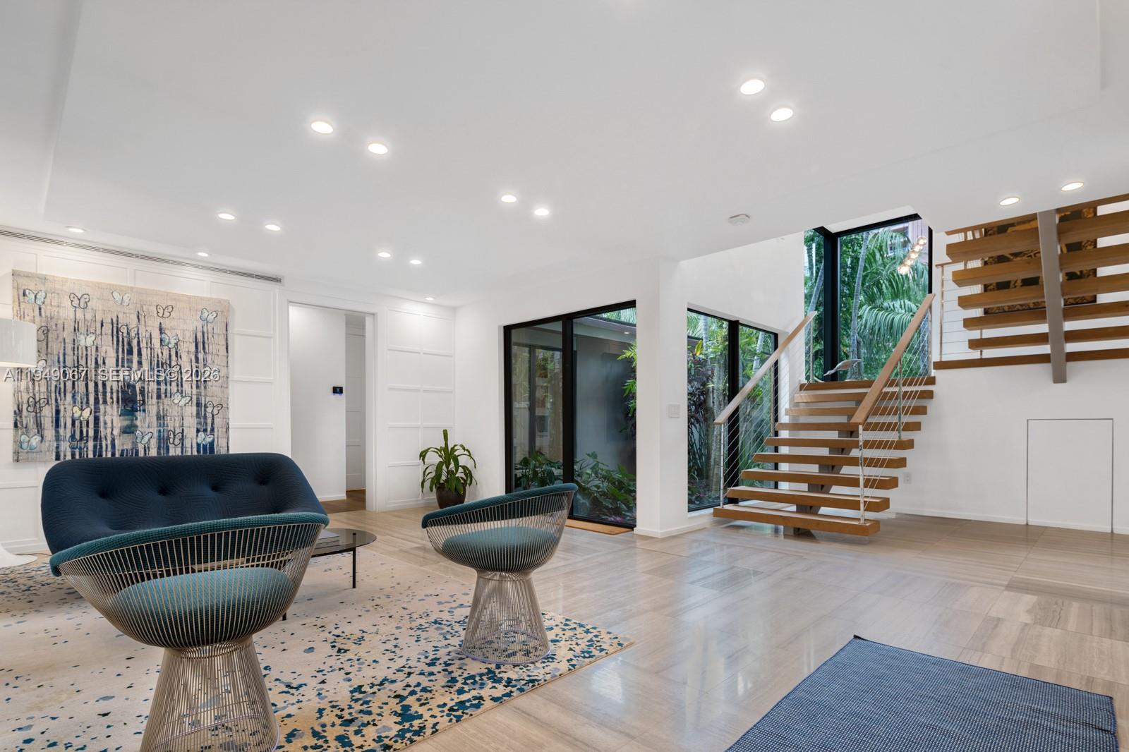 6840 Sunrise Pl, Coral Gables FL 33133