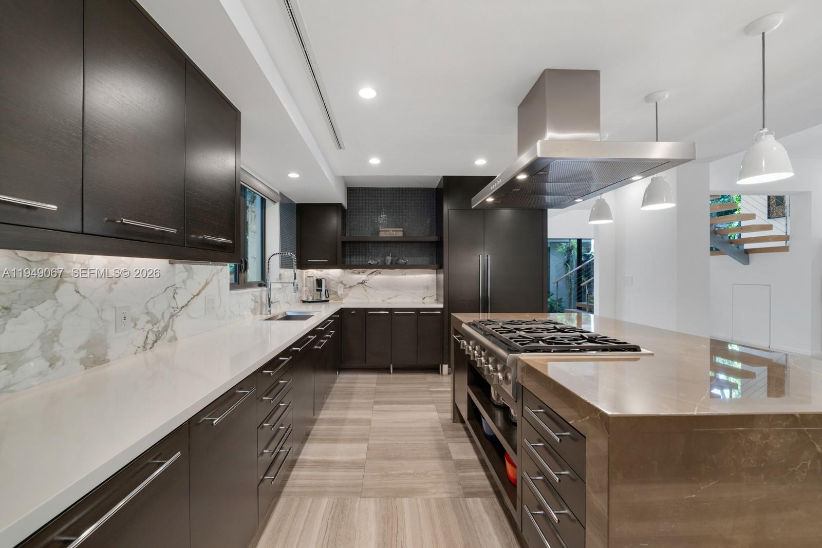 6840 Sunrise Pl, Coral Gables FL 33133