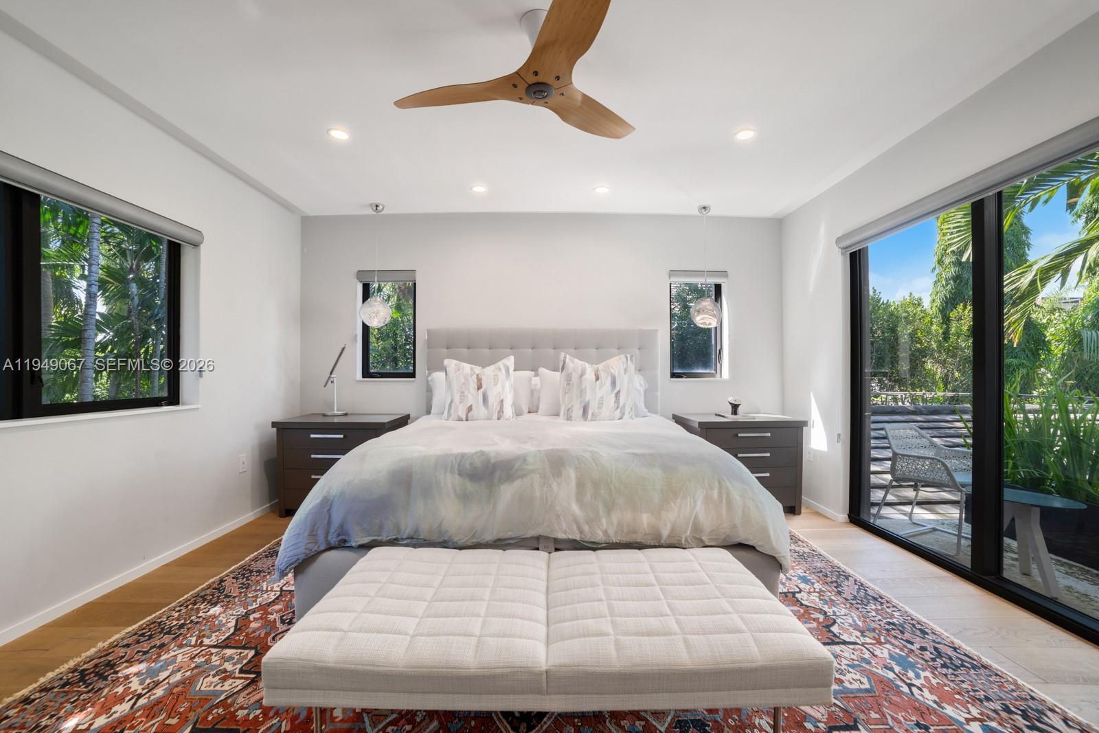 6840 Sunrise Pl, Coral Gables FL 33133