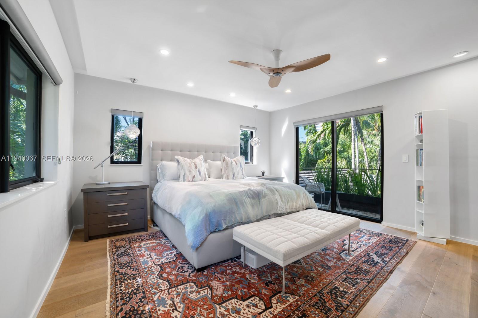 6840 Sunrise Pl, Coral Gables FL 33133